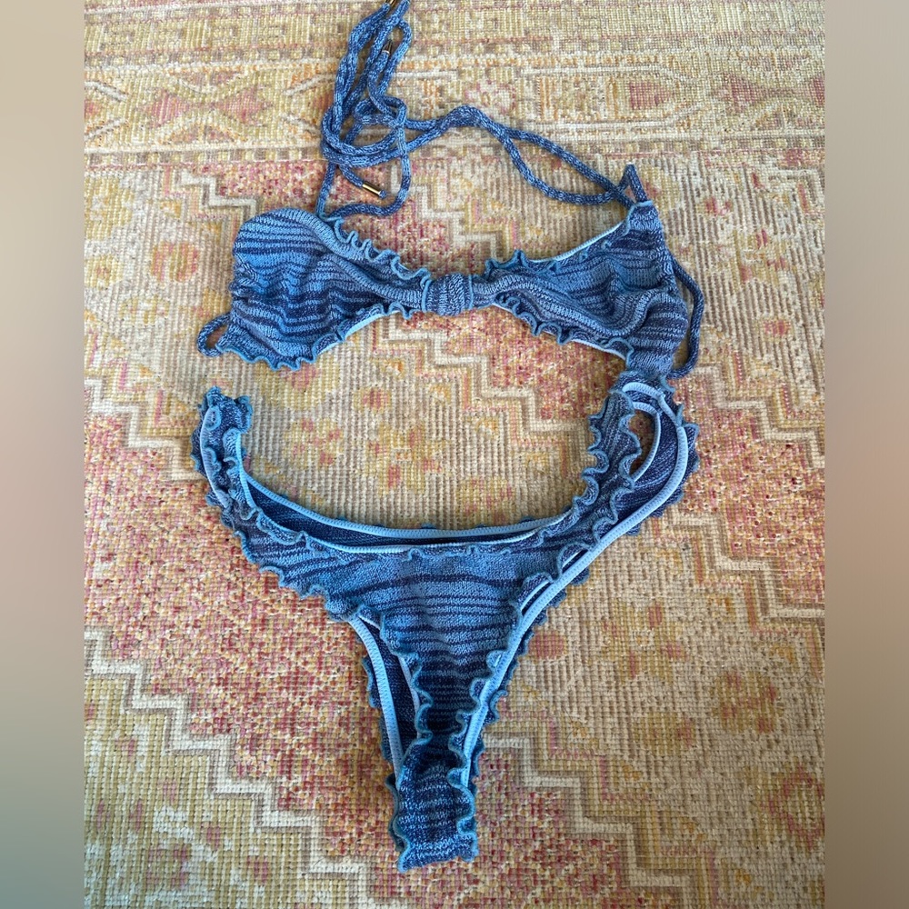 Indah bikini size small, stretch knit
